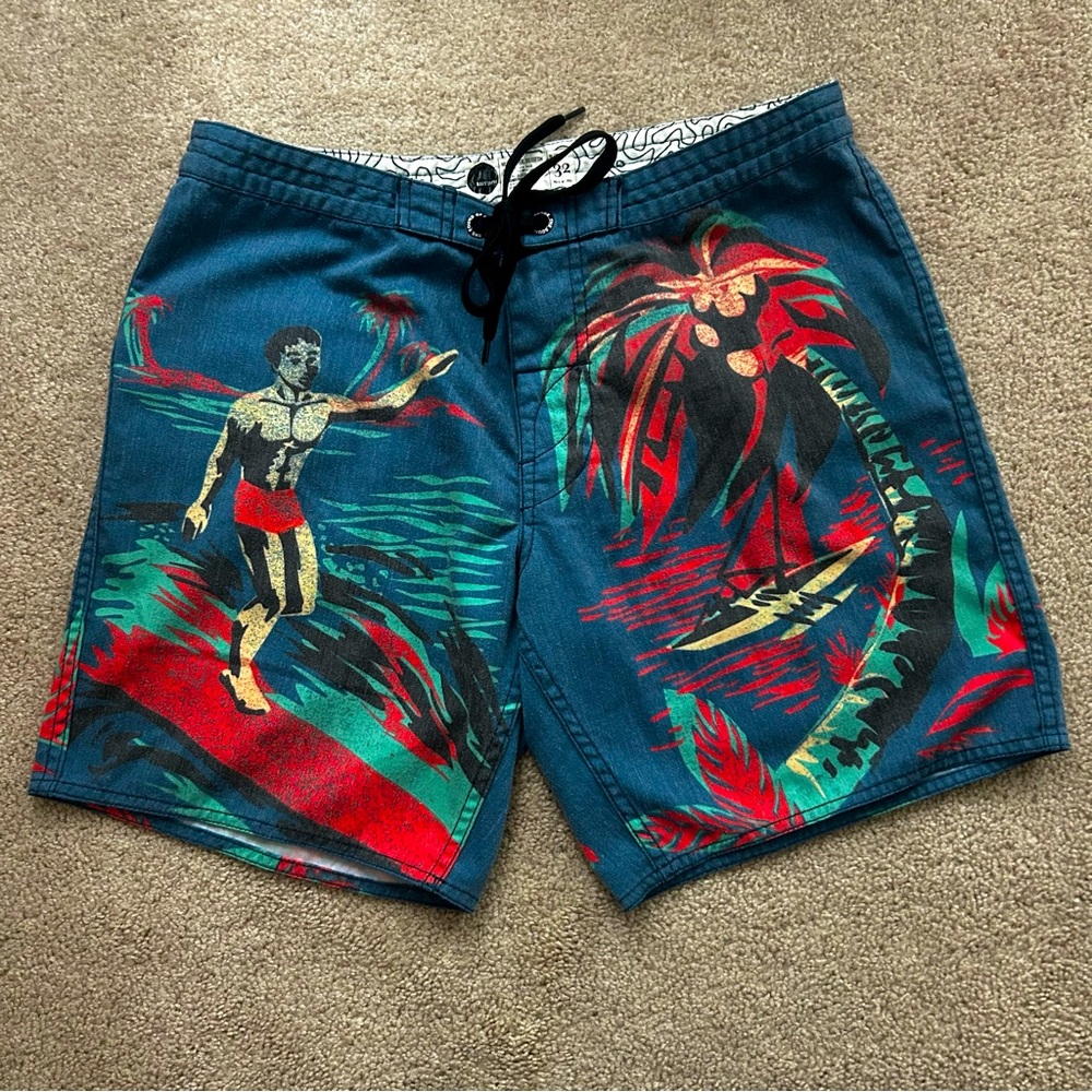 Rhythm Board Shorts Men 32 Swim Trunks Swimwear Surfer Palm Tree Graphic